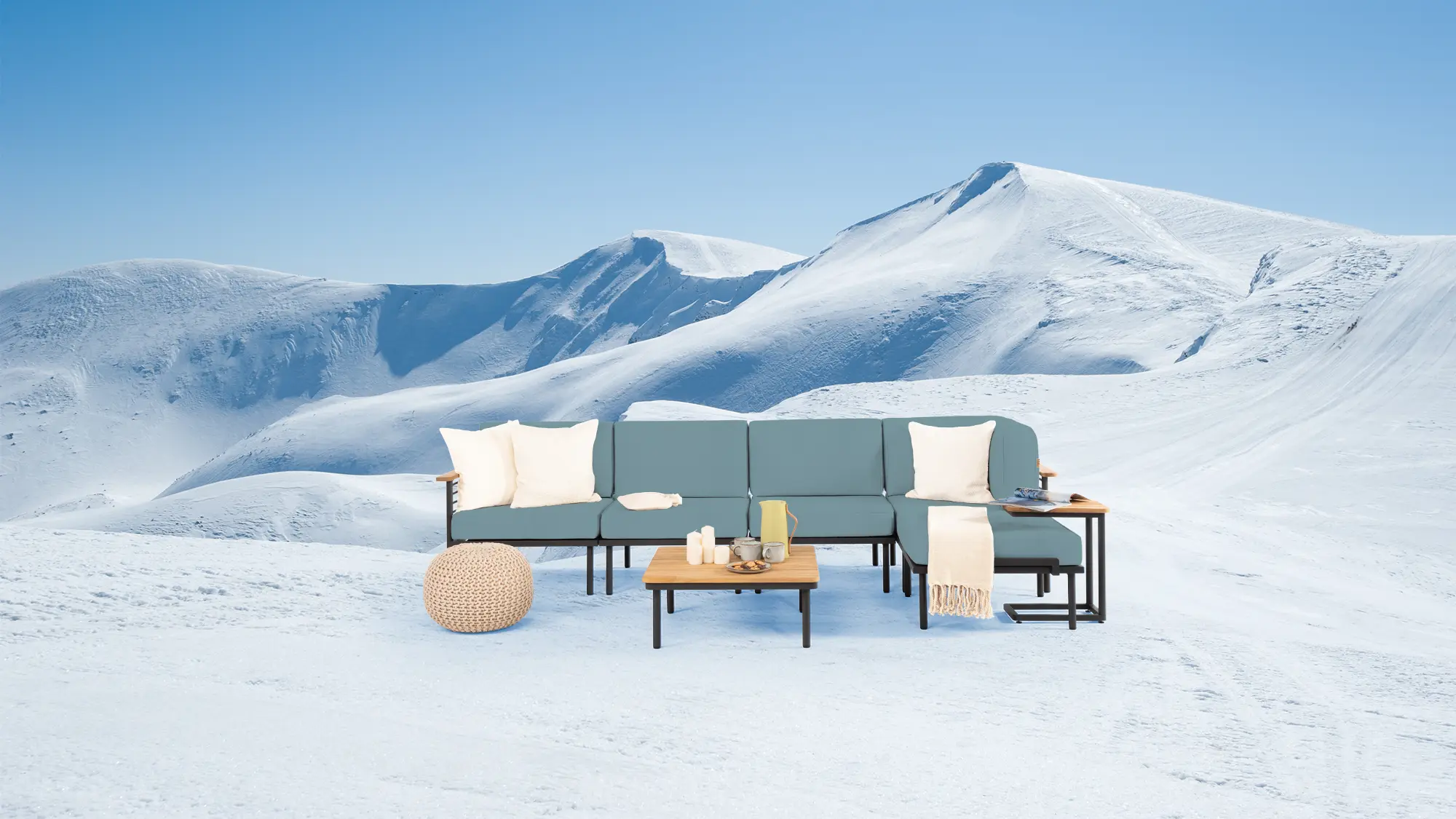 Loungemöbel der Kollektion Summit Force mit Teakholz-Applikationen